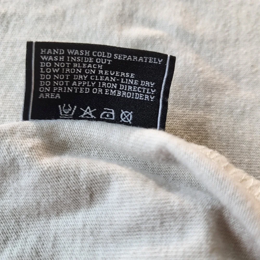 AKOO Mens XL Cream T-Shirt Embroidered Panther Graphic Raw Edge Curved Hem Tee